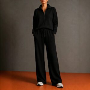Womens Sportswear Set With A Mock Neck And Zipper - Image 3